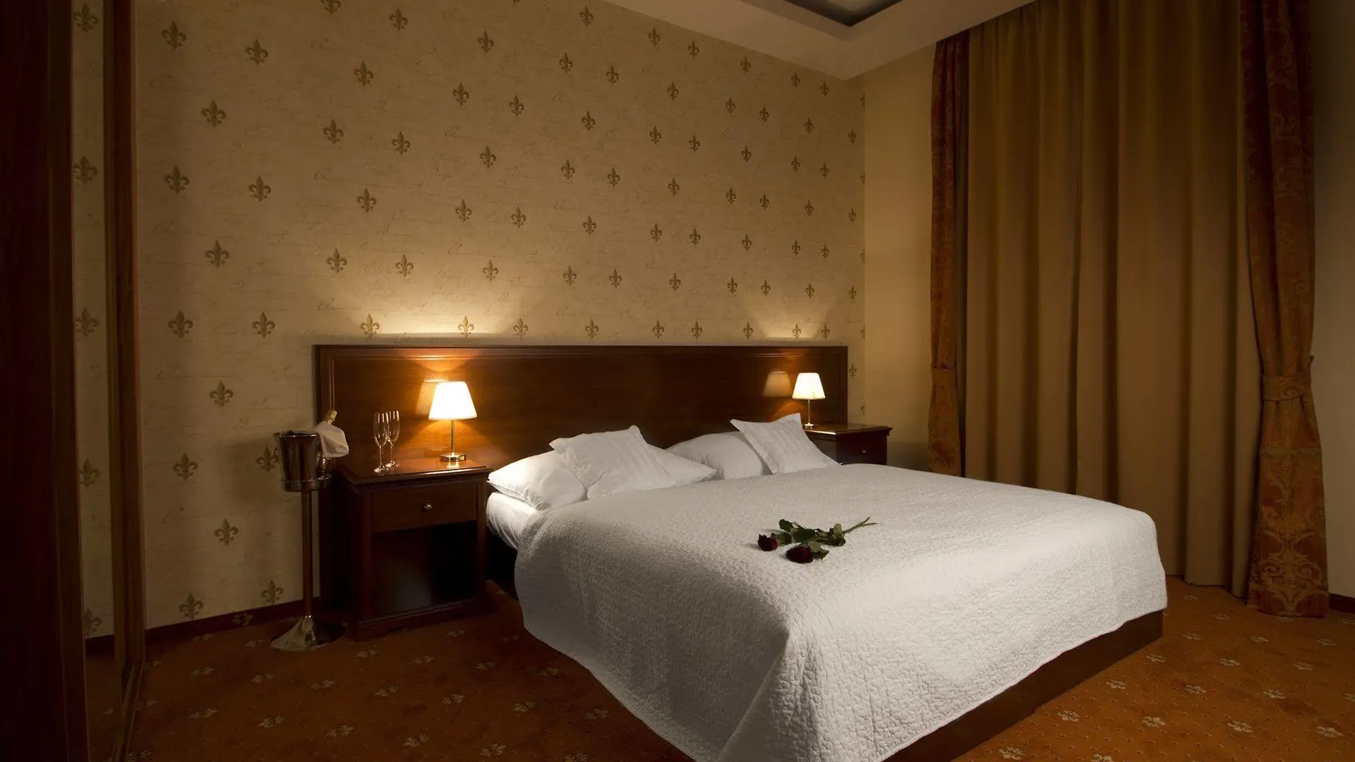Louren Hotel プラハ 4*,  チェコ