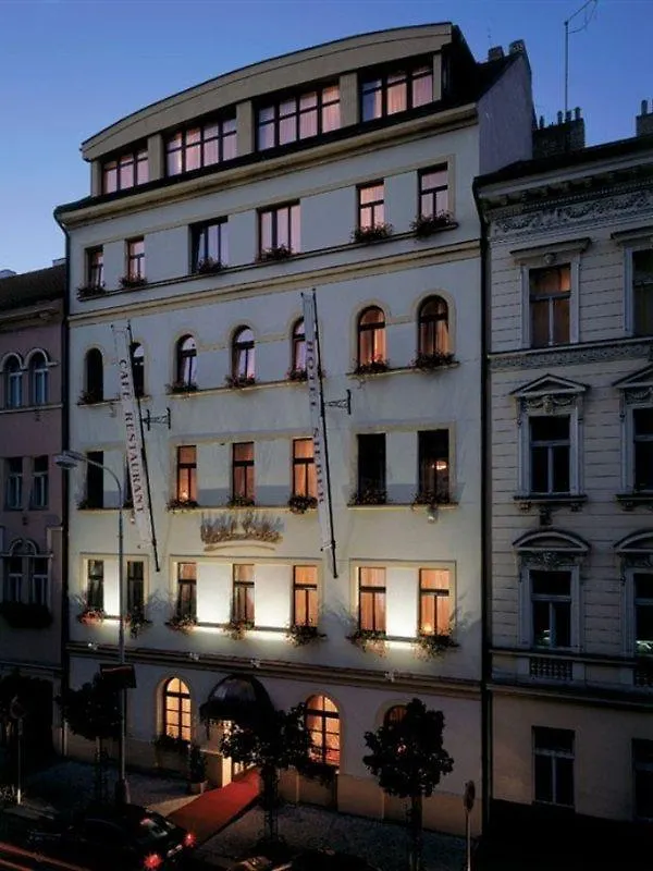 Louren Hotel Prague