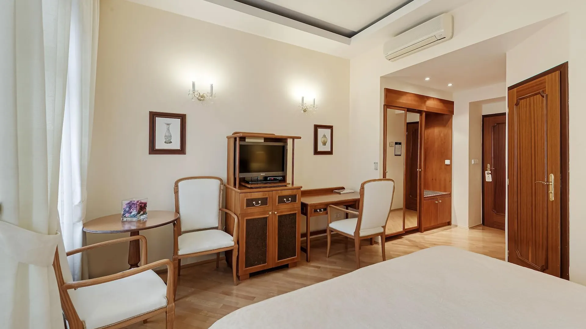 Louren Hotel Prague